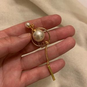 Dior earring